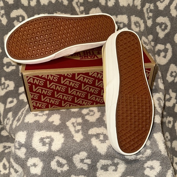 Vans Slip-On Sf Ombre Sunrise π
Multi/Marshmallow New π New π & Neve Used π₯° - Picture 14 of 17